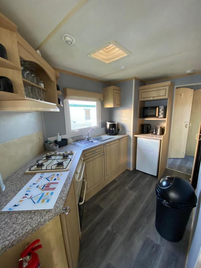 Seaview 190 - Ingoldmells - Pet Friendly, Wifi, Bed Linen - Close To Beach And Fantasy Island - Meadow Lakes Caravan & Lodge Hire Exterior foto