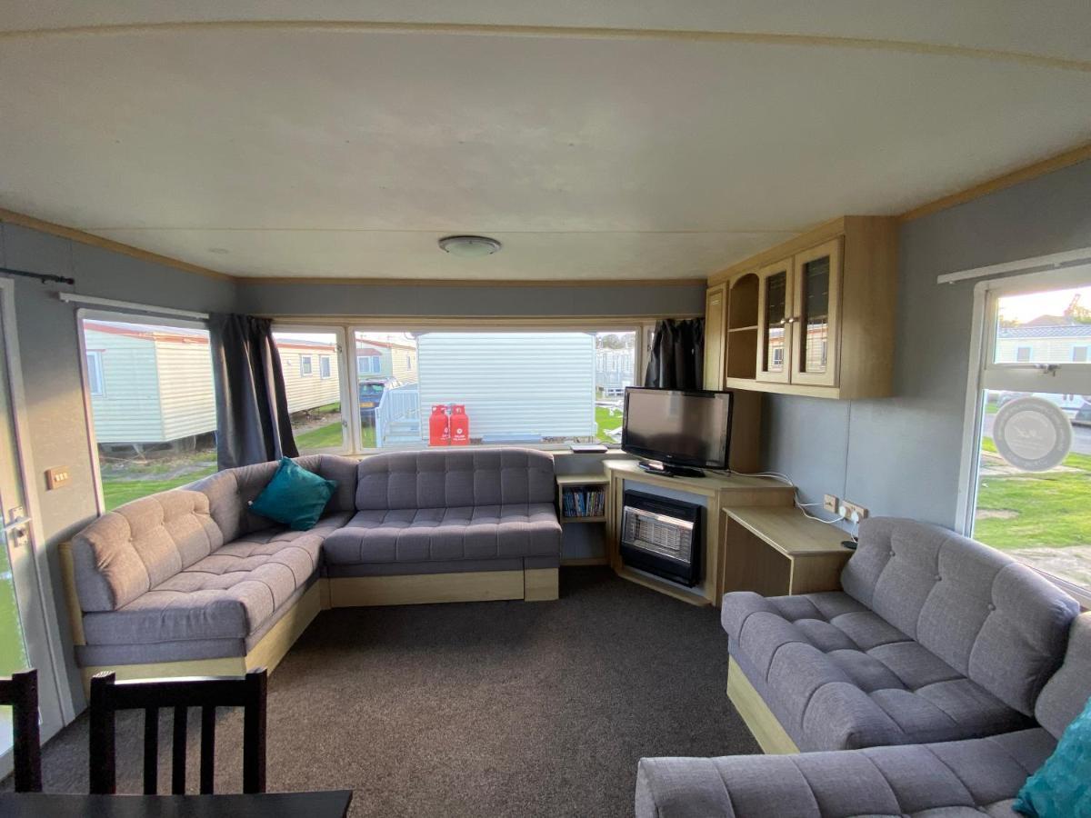 Seaview 190 - Ingoldmells - Pet Friendly, Wifi, Bed Linen - Close To Beach And Fantasy Island - Meadow Lakes Caravan & Lodge Hire Exterior foto