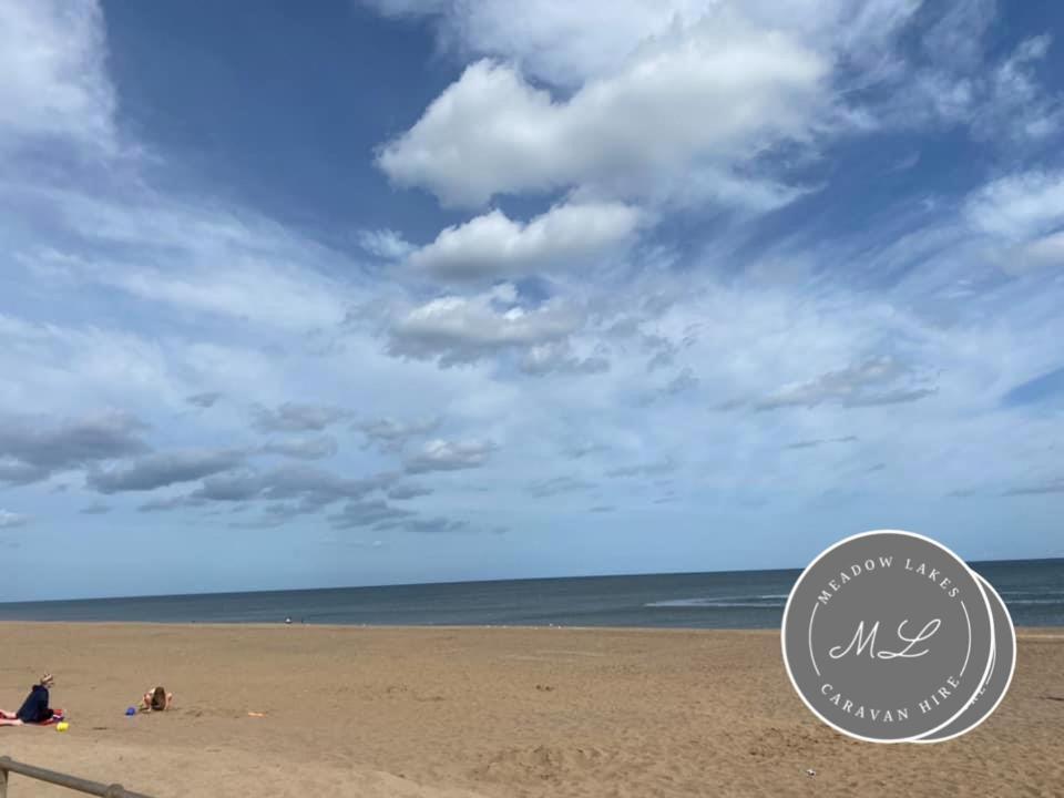 Seaview 190 - Ingoldmells - Pet Friendly, Wifi, Bed Linen - Close To Beach And Fantasy Island - Meadow Lakes Caravan & Lodge Hire Exterior foto